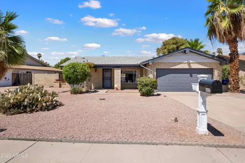 5832 S Country Club Way, Tempe, AZ 85283