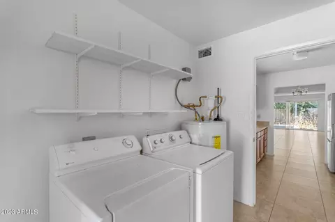 724 E Oxford Dr, Tempe, AZ 85283 photo 4