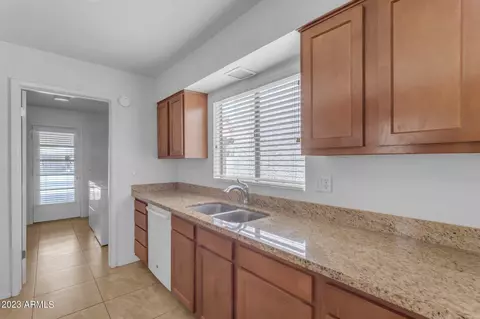724 E Oxford Dr, Tempe, AZ 85283 photo 9