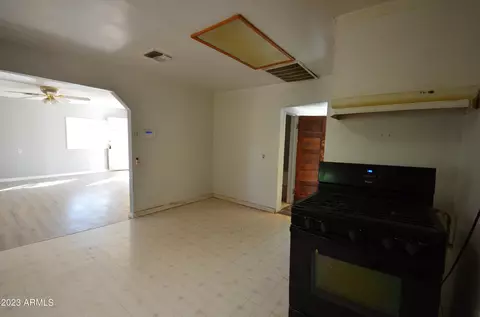 5599 S Central Dr, Globe, AZ 85501 photo 7