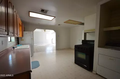 5599 S Central Dr, Globe, AZ 85501 photo 8