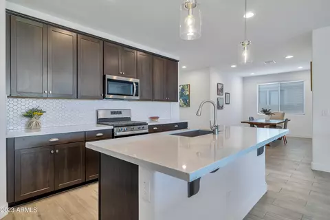 2830 W Apollo Rd, Phoenix, AZ 85041
