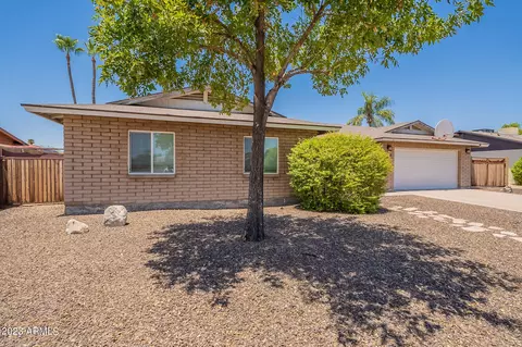 9826 N 56th Ave, Glendale, AZ 85302