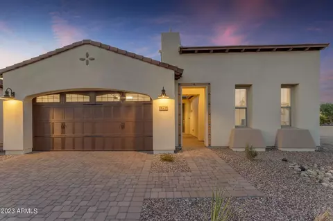 428 E Veterans Way, Queen Creek, AZ 85140