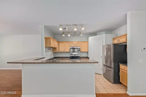 4359 E Selena Dr, Phoenix, AZ 85050 photo 7