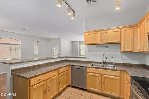 4359 E Selena Dr, Phoenix, AZ 85050 photo 9