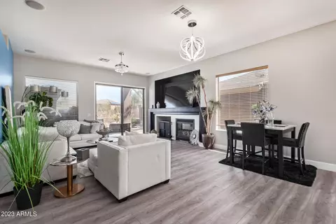 6859 S Pinehurst Dr, Gilbert, AZ 85298 photo 5