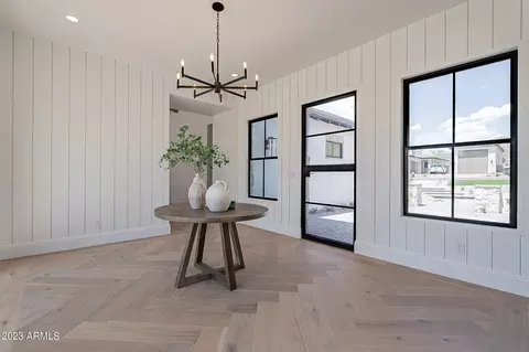 8311 E Regina Cir, Mesa, AZ 85207 photo 5