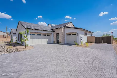 8311 E Regina Cir, Mesa, AZ 85207 photo 2