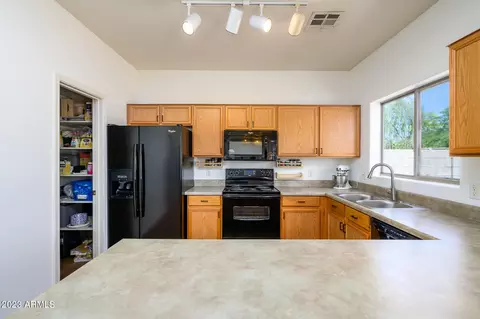 1124 E Hidalgo Ave, Phoenix, AZ 85040 photo 8