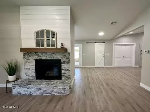 8511 N 1st Dr, Phoenix, AZ 85021 photo 2
