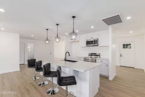 13825 N 36th Ave, Phoenix, AZ 85053