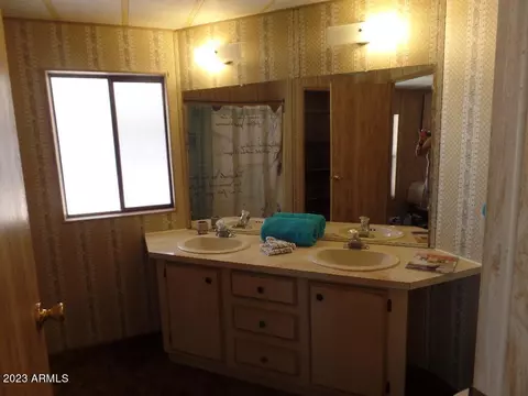 2920 E Sequoia Dr, Phoenix, AZ 85050 photo 9