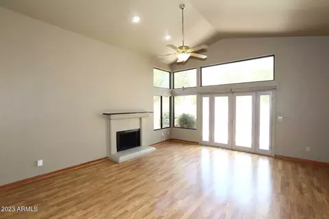 16 E Dawn Dr, Tempe, AZ 85284 photo 8
