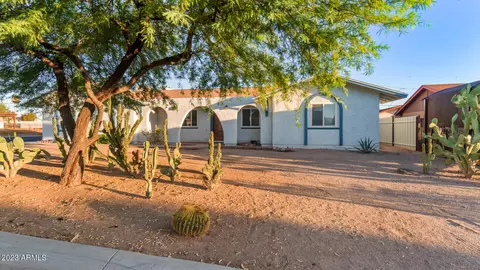 2110 S Del Rio Dr, Apache Junction, AZ 85120