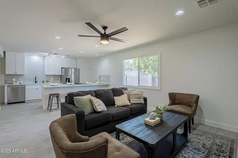 414 E Dunbar Dr, Tempe, AZ 85282