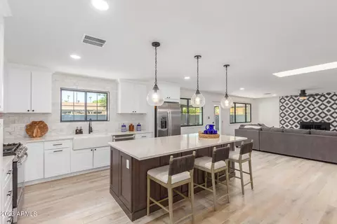 1009 E Watson Dr, Tempe, AZ 85283 photo 5