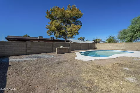 8917 W Heatherbrae Dr, Phoenix, AZ 85037 photo 36