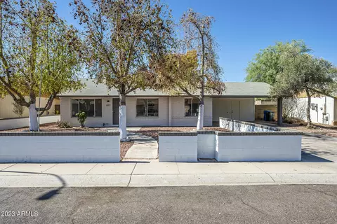 8917 W Heatherbrae Dr, Phoenix, AZ 85037 photo 3