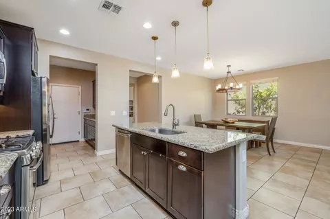 1937 E Hazeltine Way, Gilbert, AZ 85298 photo 10