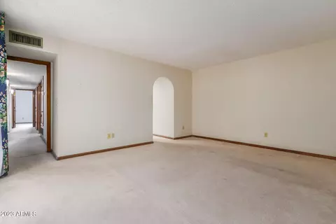 2 E Wood Dr, Phoenix, AZ 85022 photo 23