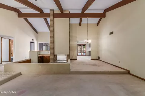 2 E Wood Dr, Phoenix, AZ 85022 photo 4