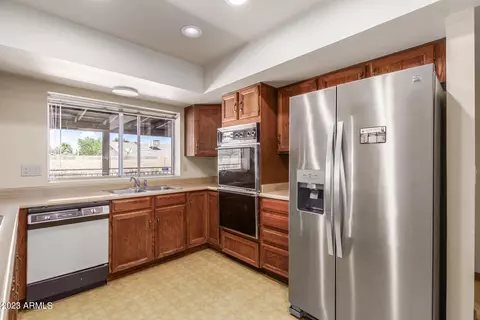 2 E Wood Dr, Phoenix, AZ 85022 photo 22