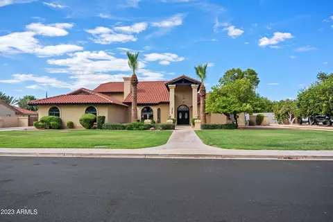 2434 E Jasmine Cir, Mesa, AZ 85213