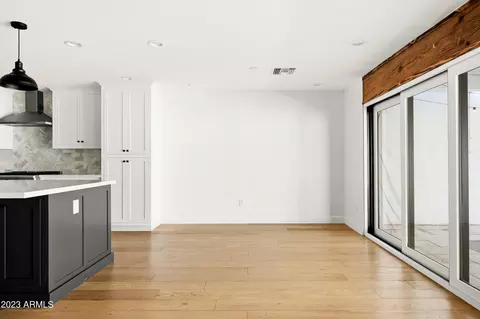 2520 E Crittenden Ln, Phoenix, AZ 85016 photo 9