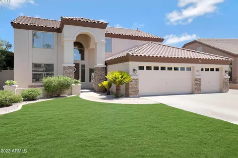 985 S Roles Dr, Gilbert, AZ 85296