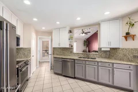 1425 E Commerce Ave, Gilbert, AZ 85234 photo 4