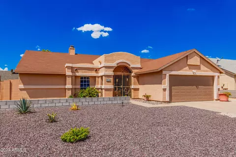 7110 W Laurel Ln, Peoria, AZ 85345