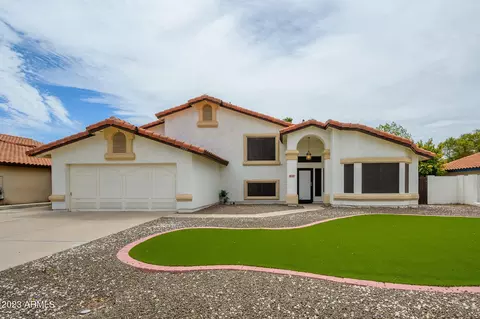 7039 W Charter Oak Rd, Peoria, AZ 85381