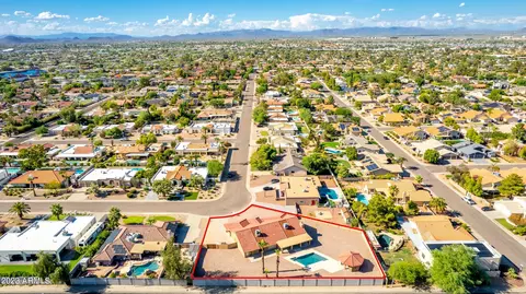 4443 E Beck Ln, Phoenix, AZ 85032 photo 5