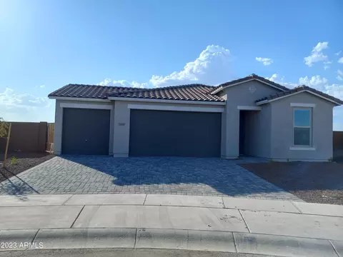 17886 W Red Fox Rd, Surprise, AZ 85387