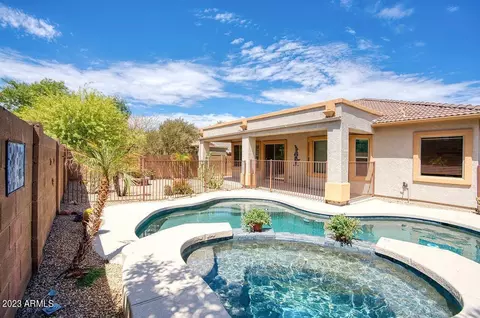 4413 W Phalen Dr, New River, AZ 85087