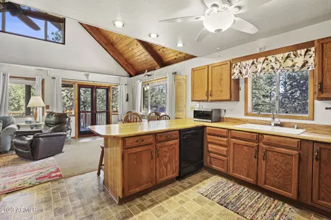4718 N Oak Leaf Cir, Pine, AZ 85544 photo 7