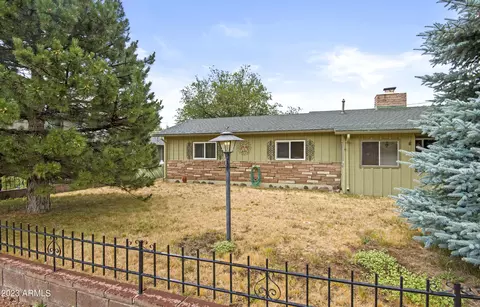 2133 N Navajo Dr, Flagstaff, AZ 86001