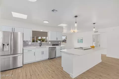 10218 W Riviera Dr, Sun City, AZ 85351