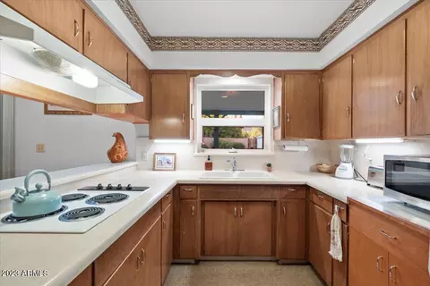 4302 E Calle Redonda --, Phoenix, AZ 85018 photo 8