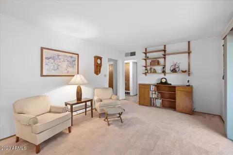 4302 E Calle Redonda --, Phoenix, AZ 85018 photo 12