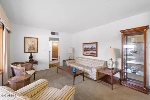 4302 E Calle Redonda --, Phoenix, AZ 85018 photo 5