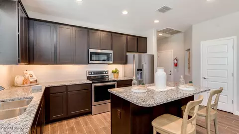 6019 E Quail Ave, Phoenix, AZ 85054 photo 3