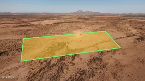 53 W Nnn W Thomas Rd #-, Tonopah, AZ 85354