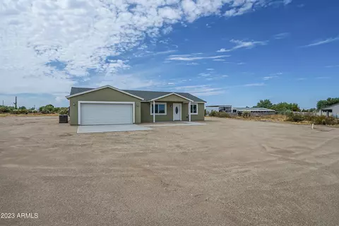 8692 N Cartuba Pl, Florence, AZ 85132