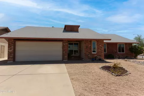 8207 N 103 Dr, Peoria, AZ 85345