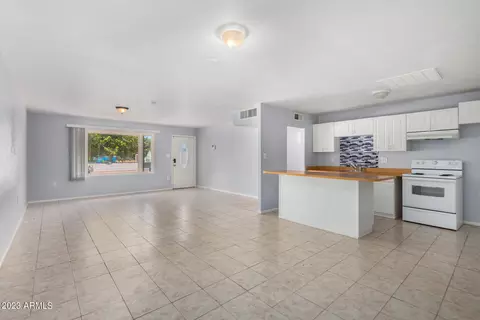 6329 N 43rd Ave, Phoenix, AZ 85019 photo 9