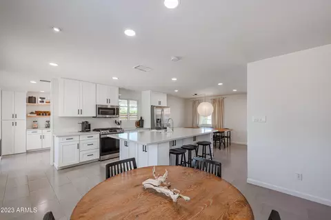 901 E Berridge Ln, Phoenix, AZ 85014 photo 6