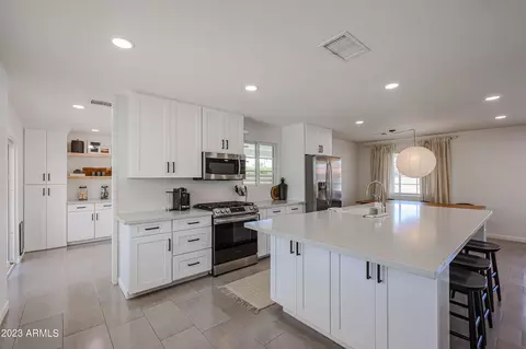 901 E Berridge Ln, Phoenix, AZ 85014 photo 17