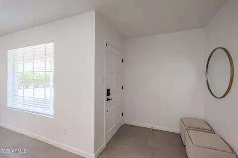 901 E Berridge Ln, Phoenix, AZ 85014 photo 10